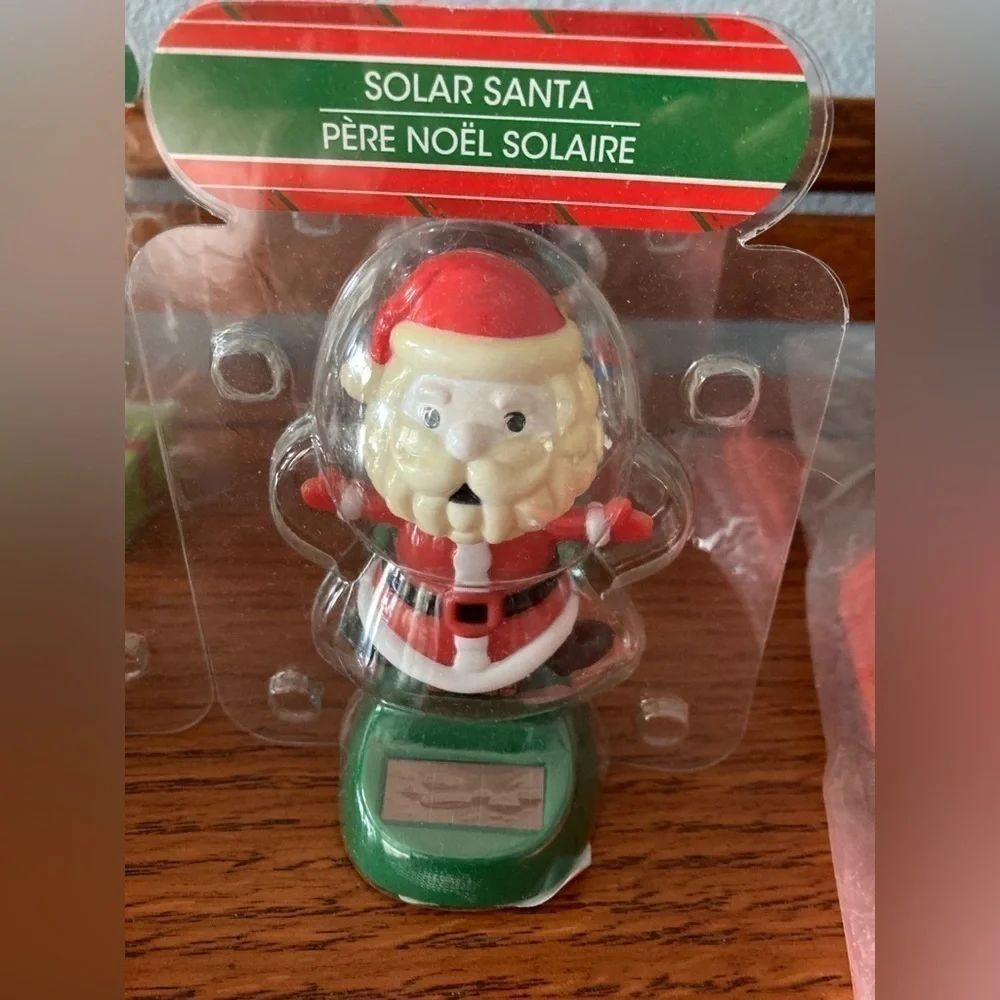 5 Holiday Themed Solar Powered Dancing Bobblehead